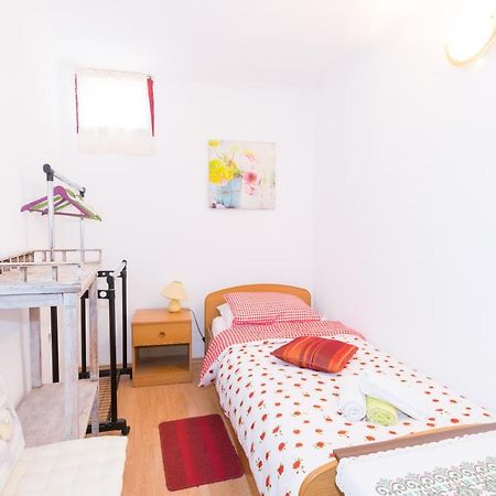Beautiful Rustical Apt Ana In The Heart Of โรวีน ภายนอก รูปภาพ