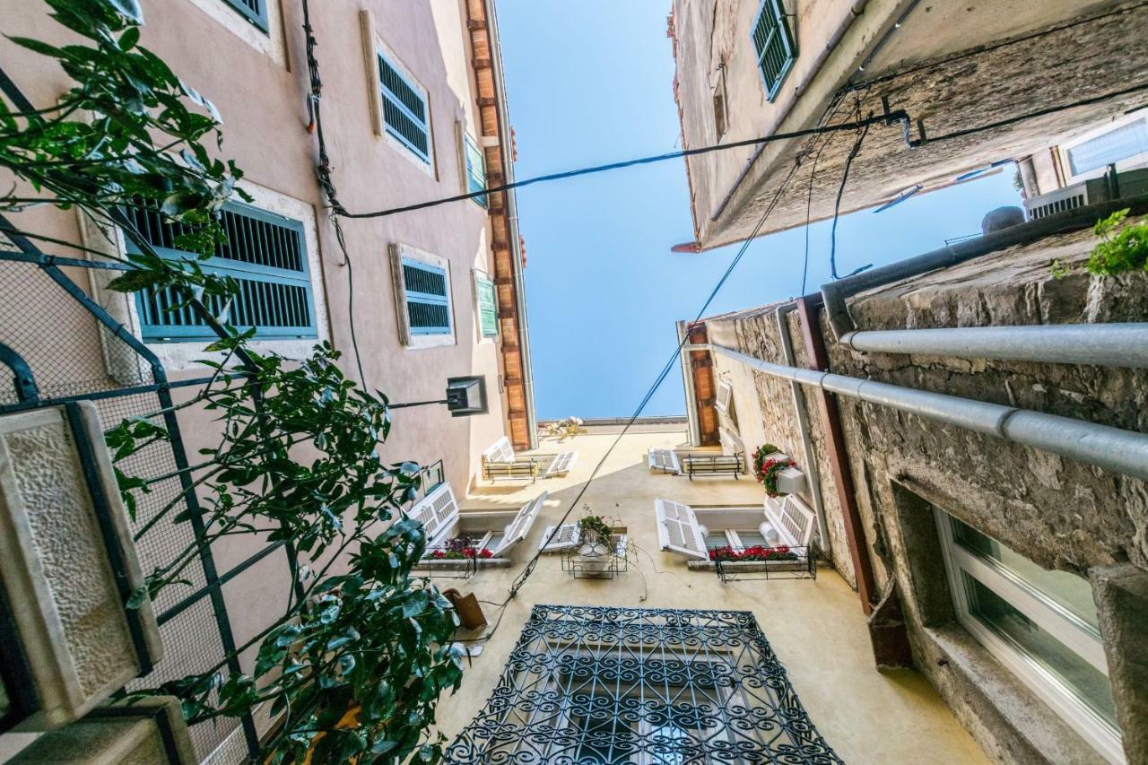 Beautiful Rustical Apt Ana In The Heart Of โรวีน ภายนอก รูปภาพ